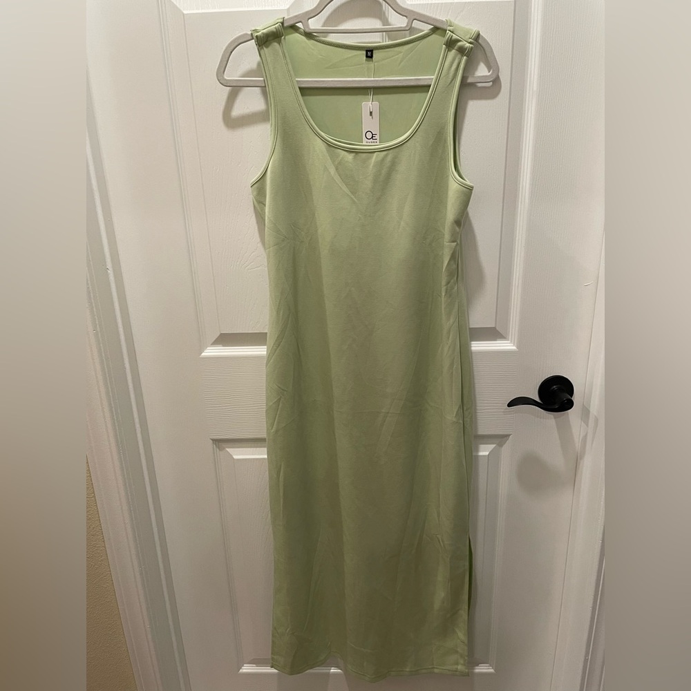Green Sleeveless Dress